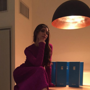 Victoria Beckham remercie son amie Eva Longoria de lui avoir envoyé des bouteilles de Tequila, Casa Dragones qu'elle adore / photo postée sur Instagram, le 9 décembre 2015.