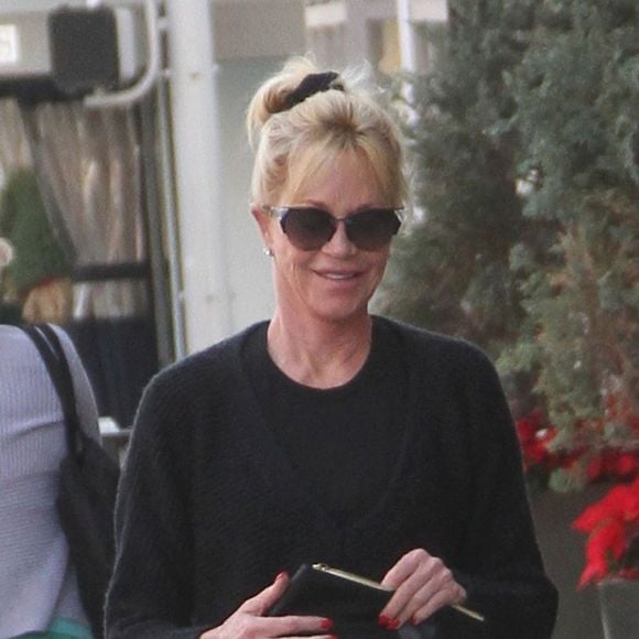 Melanie Griffith se rend dans un centre médical avec sa fille Stella à Beverly Hills, le 30 novembre 2015