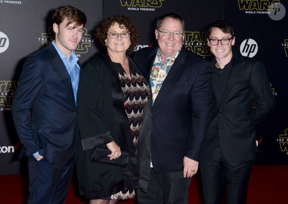 John Lasseter en famille - Avant-première du film Star Wars : Le Réveil de la force à Hollywood au Chinese Theater (Los Angeles), le 14 décembre 2015