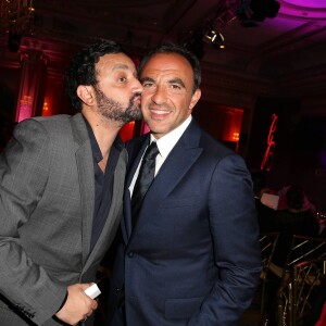 Exclusif - Cyril Hanouna, Nikos Aliagas - Dîner du Global Gift Gala au profit de L'Unicef France Frimousses de Créateurs, de The Global Gift Foundation et The Eva Longoria Foundation, organisé au Four Seasons Hôtel George V à Paris, le 25 mai 2015.