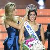 Iris Mittenaere sacrée, lors de l'élection de Miss France 2016, le samedi 19 décembre 2015 au Zénith de Lille.