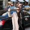 Celine Dion sort de son hotel parisien pour aller faire du shopping chez Boucheron. Le 2 decembre 2013