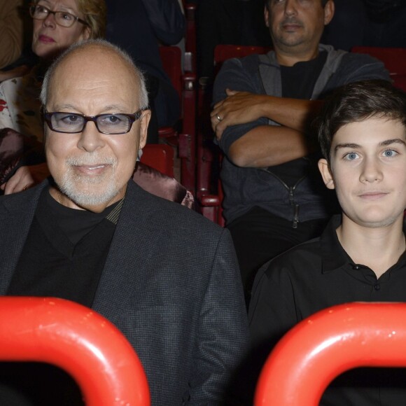 Rene Angelil et son fils Rene-Charles - People au concert de Celine Dion au POPB de Paris, le 5 décembre 2013.