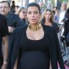 Kim Kardashian enceinte est allée déjeuner avec son ami Jonathan Cheban au restaurant 'La Scala' à Beverly Hills.