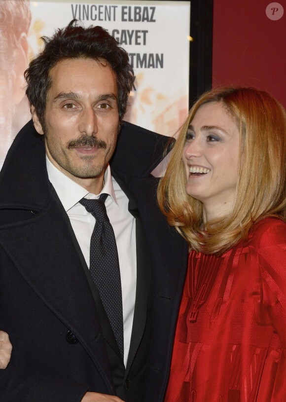 Vincent Elbaz et Julie Gayet - Avant-première du film "Je compte sur vous" au Publicis Cinémas à Paris le 21 décembre 2015.
