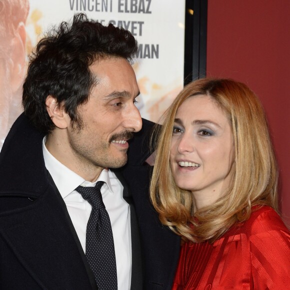 Vincent Elbaz et Julie Gayet - Avant-première du film "Je compte sur vous" au Publicis Cinémas à Paris le 21 décembre 2015.