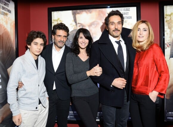 Léo Elbé, Pascal Elbé, Zabou Breitman, Vincent Elbaz et Julie Gayet - Avant-première du film "Je compte sur vous" au Publicis Cinémas à Paris le 21 décembre 2015.