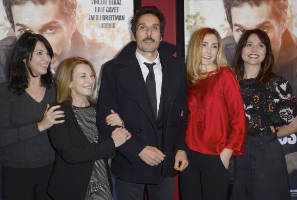 Zabou Breitman, Nicole Calfan, Vincent Elbaz, Julie Gayet et Anne Charrier - Avant-première du film "Je compte sur vous" au Publicis Cinémas à Paris le 21 décembre 2015.