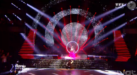 Priscilla et Christophe Licata lors de la finale de Danse avec les stars 6, sur TF1, le mercredi 23 décembre 2015