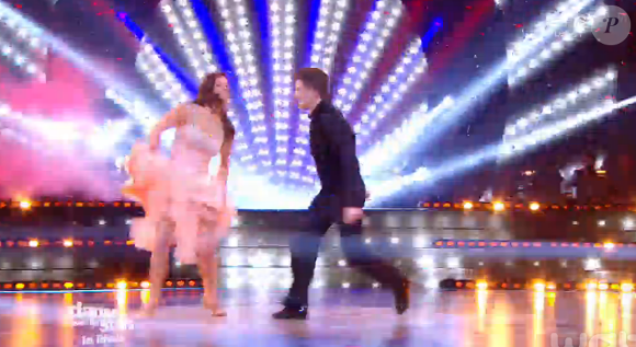 Loic Nottet et Denitsa Ikonomova lors de la finale de Danse avec les stars 6, sur TF1, le mercredi 23 décembre 2015