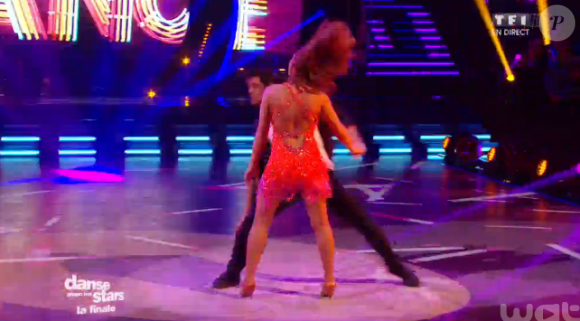 Priscilla et Christophe Licata lors de la finale de Danse avec les stars 6, sur TF1, le mercredi 23 décembre 2015