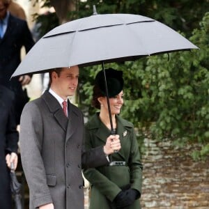 Kate Middleton et le prince William à la messe de Noël en l'église St Mary Magdalene à Sandringham le 25 décembre 2015.