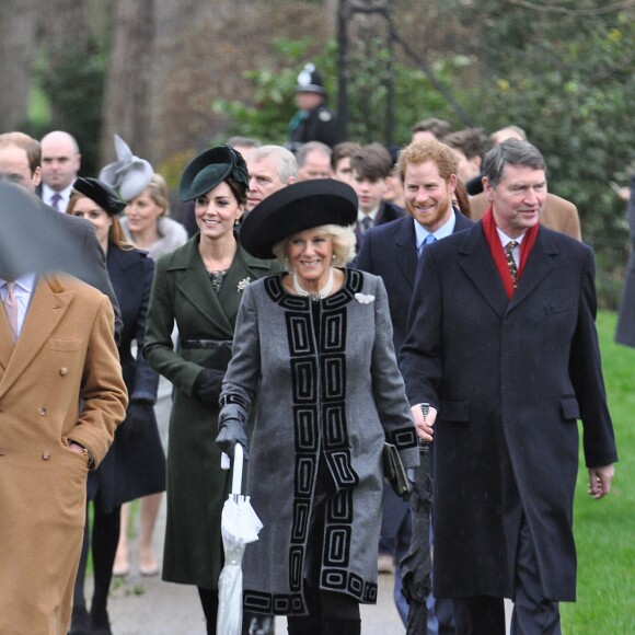 La famille royale britannique réunie à l'occasion de la messe de Noël en l'église St Mary Magdalene à Sandringham le 25 décembre 2015.