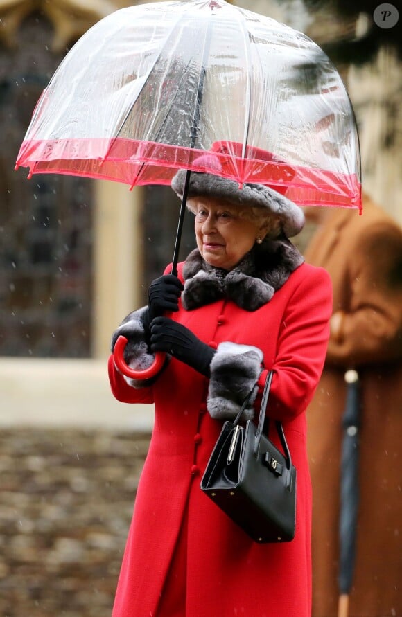 La reine Elizabeth II à la messe de Noël en l'église St Mary Magdalene à Sandringham le 25 décembre 2015.