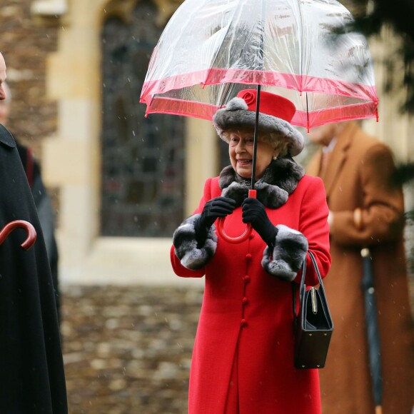 La reine Elizabeth II à la messe de Noël en l'église St Mary Magdalene à Sandringham le 25 décembre 2015.