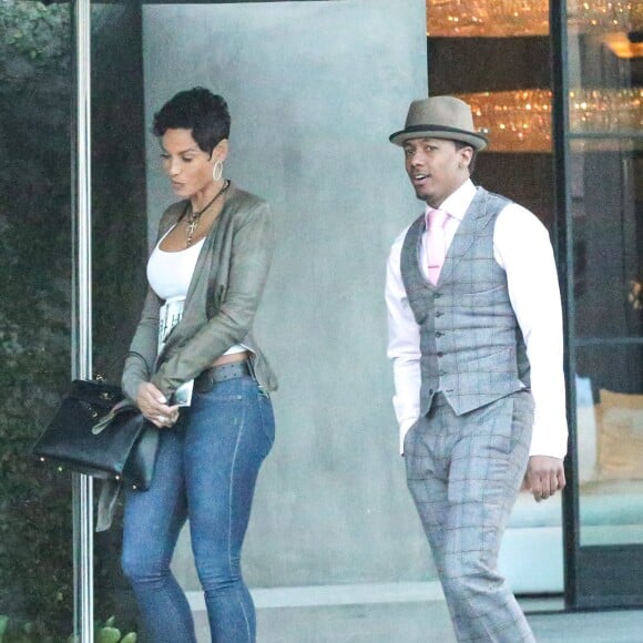 Exclusif - Nick Cannon va dîner avec sa supposée petite amie Nicole Murphy à West Hollywood le 4 décembre 2015.