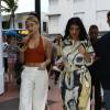 Kylie Jenner et Hailey Baldwin font du shopping dans les rues de Miami, le 6 décembre 2015