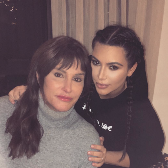 Kim Kardashian lors du réveillon du 31 décembre 2015, avec Caitlyn Jenner.