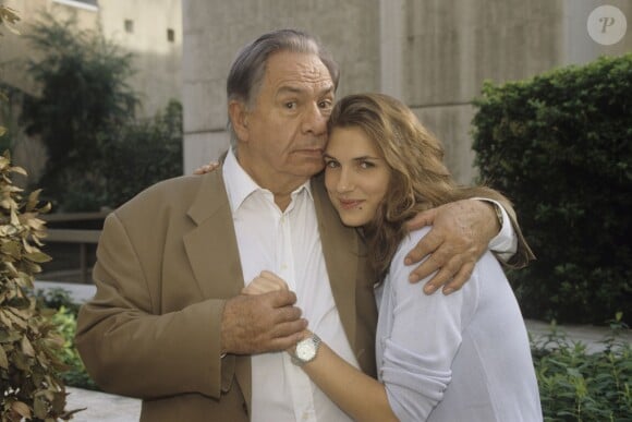Archives - Michel Galabru et sa fille Emmanuelle à Paris le 24 juillet 1998.