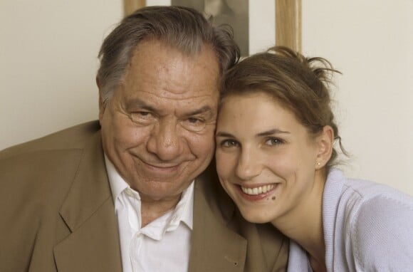 Michel Galabru et sa fille Emmanuelle à Paris le 24 juillet 1998.
