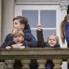 Le prince Vincent et la princesse Josephine de Danemark en famille lors de la chasse Hubertus, le 1er novembre 2015. Les jumeaux, plus jeunes des quatre enfants du prince Frederik et de la princesse Mary, fêtent le 8 janvier 2016 leurs 5 ans.