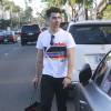 Joe Jonas porte un t-shirt Kodak dans les rues de Beverly Hills, le 26 octobre 2015.