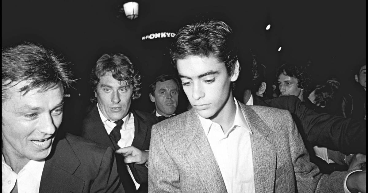 Alain Delon Et Son Fils Anthony Lors De L'avant-première Du Film Pour ...