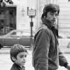 Alain Delon et son fils Anthony à Paris en 1972