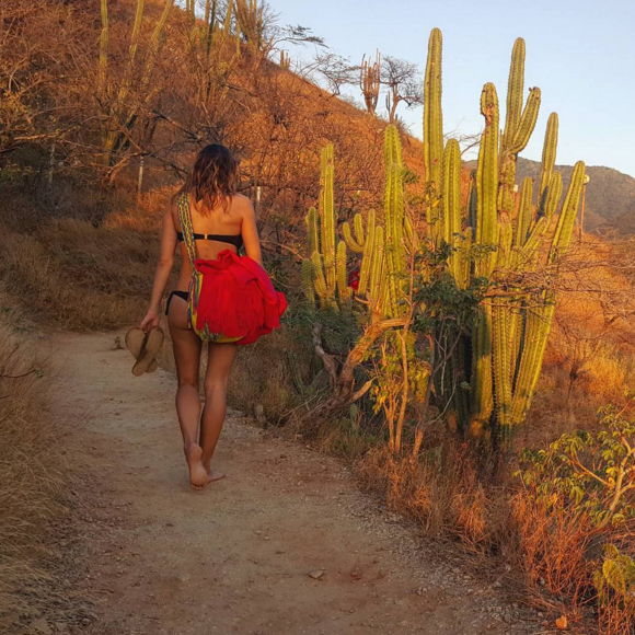 Laury Thilleman, toujours aussi sublime lors de ses vacances en Colombie. Janvier 2016.