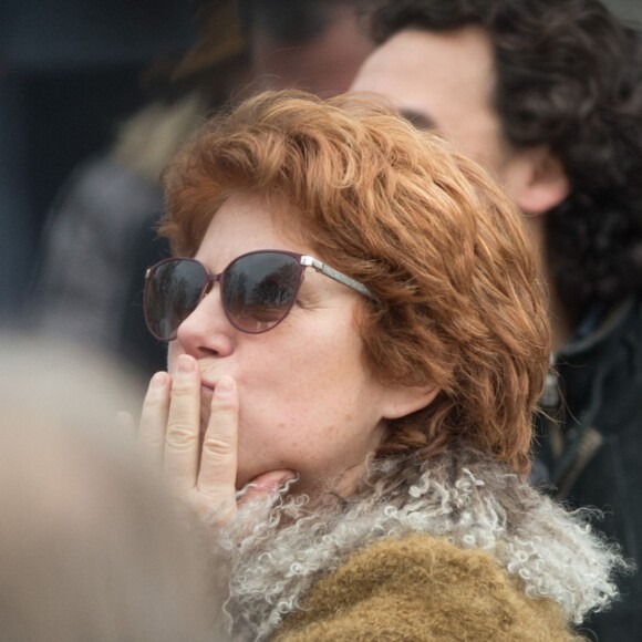 Véronique Genest - Hommage aux victimes des attentats de janvier et novembre. Place de la République à Paris, le 10 janvier 2016.