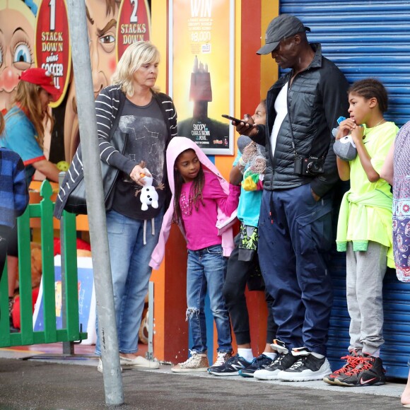 Exclusif - Seal avec ses Leni, Henry, Lou et Johan au Luna Park de Sydney le 3 janvier 2016