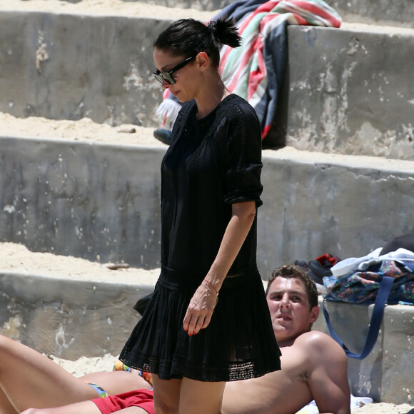 Exclusif - Seal, accompagné de sa compagne Erica Packer et leurs enfants, Leni, Henry, Johan et Lou ainsi que indigo, Emmanuelle et Jakcson, lors d'une journée plage à Sydney le 31 décembre 2015