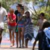 Exclusif - Seal, accompagné de sa compagne Erica Packer et leurs enfants, Leni, Henry, Johan et Lou ainsi que indigo, Emmanuelle et Jakcson, lors d'une journée plage à Sydney le 31 décembre 2015