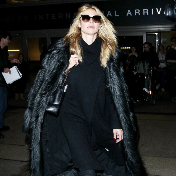 Heidi Klum lors de son arrivée à l'aéroport LAX de Los Angeles, le 5 janvier 2016