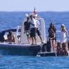 Mariah Carey se baigne avec son compagnon James Packer et ses enfants Moroccan et Monroe à Saint-Barthélemy le 10 janvier 2016.