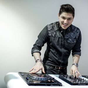 Exclusif - Prix Special - Quentin Mosimann, 4eme Dj Francais lors d'une DJbooth chez Dj center a Paris le 12 novembre 2013.