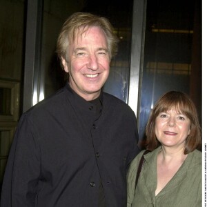 Alan Rickman et sa compagne Rima à Londres en 2001 pour la première de la pièce Mouth to Mouth.