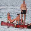 Exclusif - Pippa Middleton chahutant avec son frère James et son (petit) ami James Matthews à côté de sa mère Carole Middleton, en vacances à Saint-Barthélemy sur la plage de l'Eden Rock le 22 août 2015
