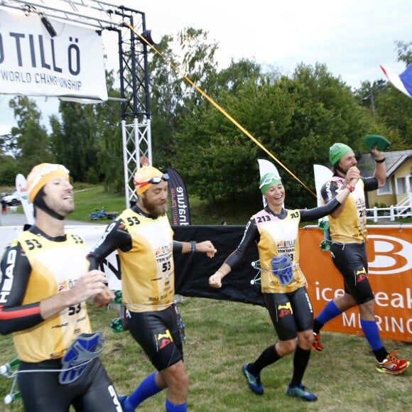 James Matthews, James Middleton, Pippa Middleton et Jons Bartholdson lors de l'Otillo Swim-Run World Championship en Suède, le 7 septembre 2015.