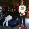 Shareef O'Neal devant son cadeau d'anniversaire - Photo publiée le 11 janvier 2016