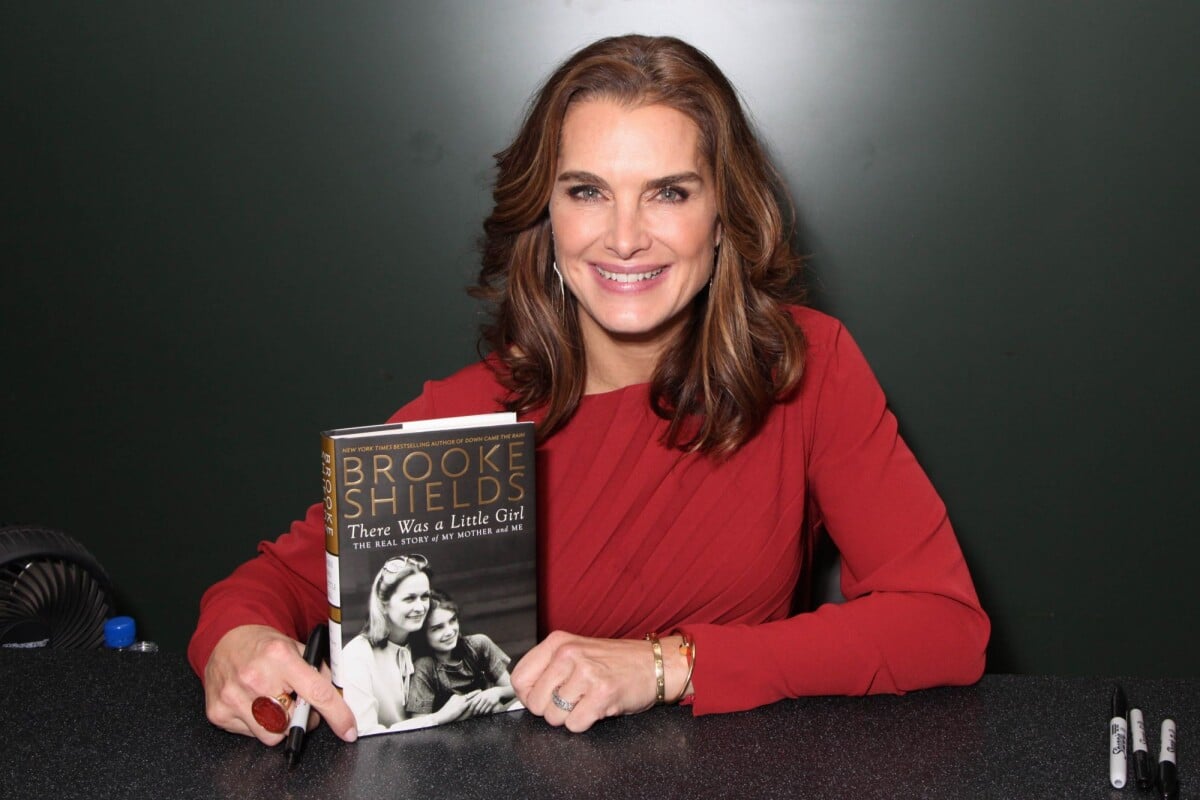 Photo : Brooke Shields dédicace son livre "There Was A Little Girl