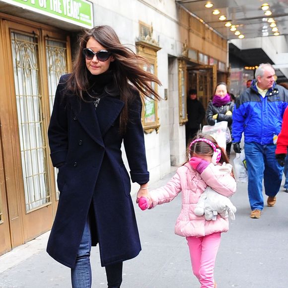 Katie Holmes et sa fille Suri dans les rues de New York, le 2 janvier 2013.