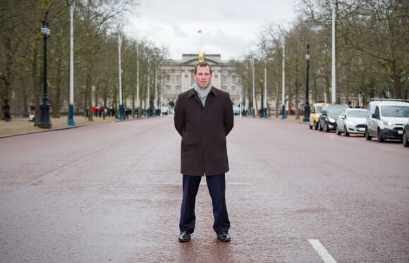Peter Phillips pose en plein Mall à Londres, le 14 janvier 2016, où il va organiser le dimanche 12 juin prochain le Patron's Lunch, une gigantesque fête de quartier aux airs de pique-nique en l'honneur des 90 ans de sa grand-mère la reine Elizabeth II.