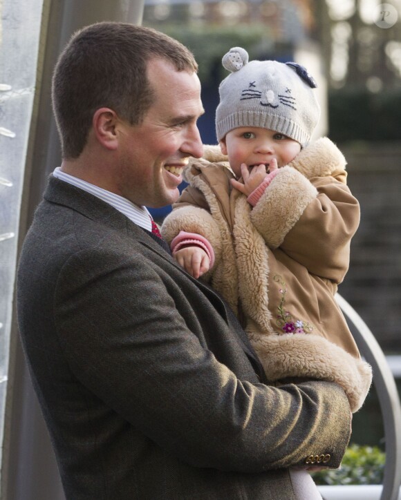 Peter Phillips et sa fille Isla au Ascot Christmas meeting, le 20 décembre 2013.