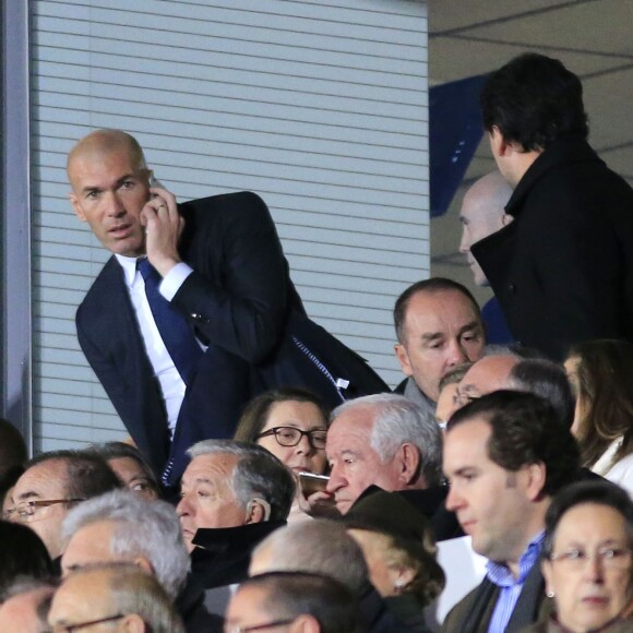 Zinédine Zidane est venu avec son épouse Véronique et leur fils Luca voir l'aîné de la famille, Enzo, lors d'un match du Castilla, l'équipe réserve du Real Madrid face au Rayo Majadahonda à Madrid le 16 janvier 2016