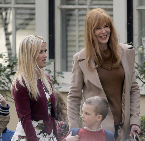 Reese Witherspoon et Nicole Kidman sur le tournage de la série télévisée "Big Little Lies" à Los Angeles, le 16 janvier 2016.