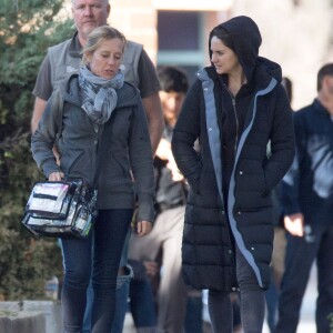 Reese Witherspoon et Shailene Woodley sur le tournage de leur prochain film "Big little lies" à Pasadena le 13 janvier 2016.