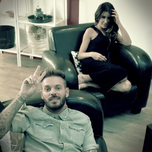 Pause détente avec M. Pokora pendant les auditions à l'aveugle de The Voice Kids