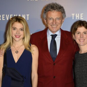 Nelson Monfort et ses filles Isaure et Victoria - Avant-première du film "The Revenant" au Grand Rex à Paris, le 18 janvier 2016.