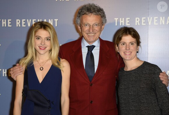 Nelson Monfort et ses filles Isaure et Victoria - Avant-première du film "The Revenant" au Grand Rex à Paris, le 18 janvier 2016.